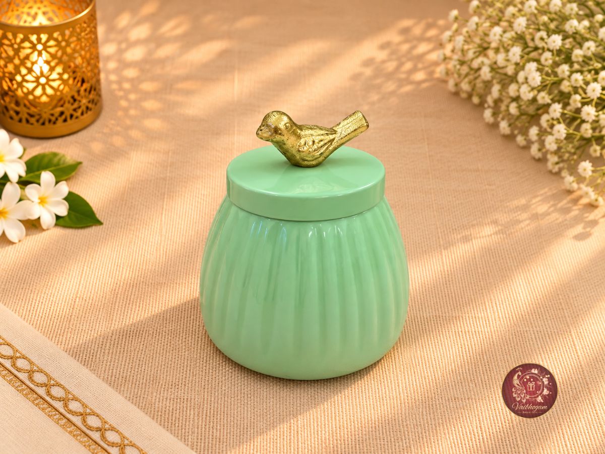 Bird-top Jar