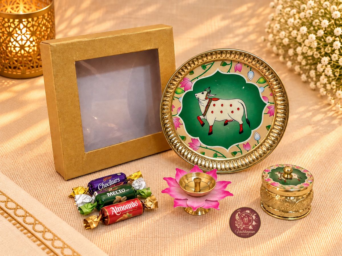 Pichwai Brass Plate Hamper