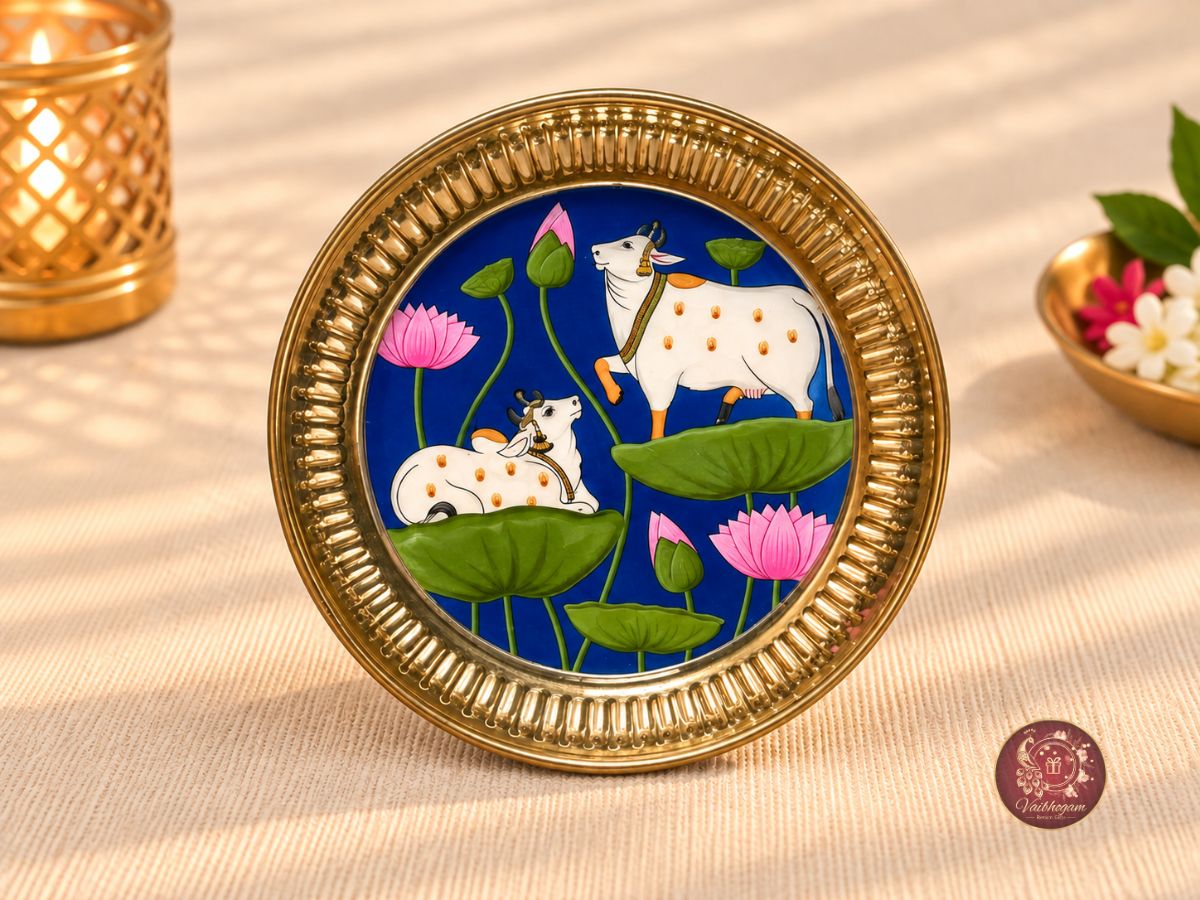 Pichwai Brass Plate Hamper image 3